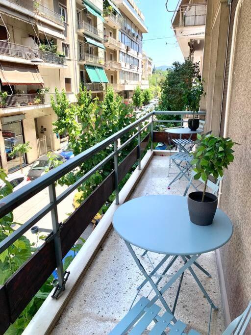 Spacious 4-Bedroom Family Home, 100M From Metro Athens Ngoại thất bức ảnh
